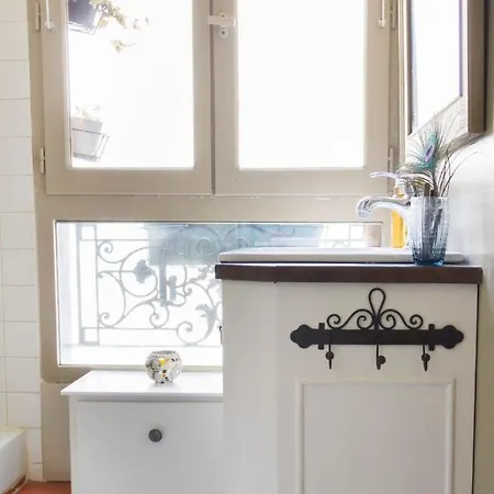 Studio In The Heart Of - Canal Saint Martin Apartment Paris